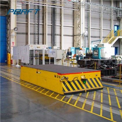 Robot gudang agv 1000kg untuk penyerahan material.